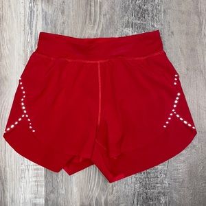 Lululemon find your pace short high rise